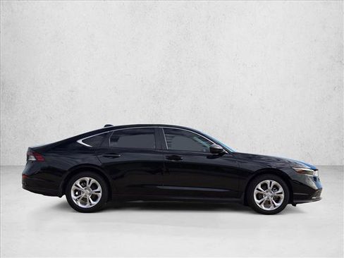 Used 2025 Honda Accord LX image 4