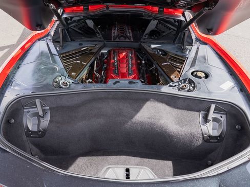 Used 2022 Chevrolet Corvette Stingray Preferred Cpe w/ Z51 Performance Package RWD image 8