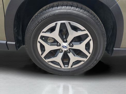 Used 2023 Subaru Forester Premium image 28