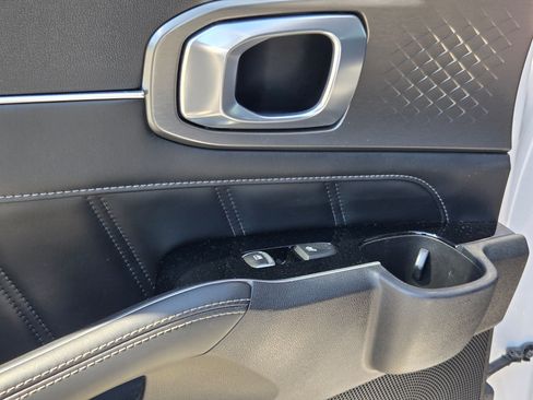 Used 2022 Kia Sorento SX image 36