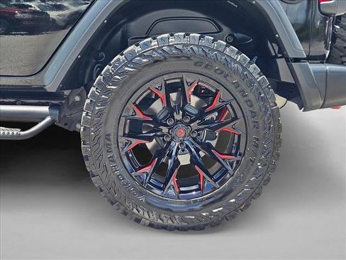 Used 2022 Jeep Wrangler Unlimited Rubicon w/ Cold Weather Group AWD/4WD image 24