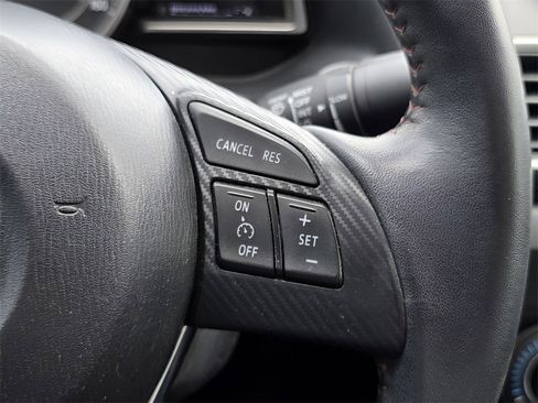 Used 2015 MAZDA MAZDA3 i Touring image 27