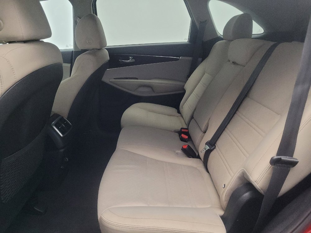 Used 2019 Kia Sorento FWD image 18