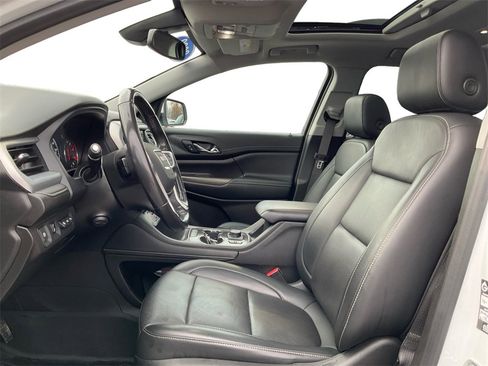 Used 2022 GMC Acadia SLT w/ Technology Package image 24