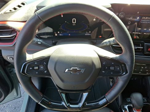 Used 2024 Chevrolet TrailBlazer RS w/ Driver Confidence Package FWD image 8