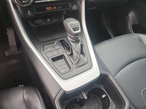 Used 2022 Toyota RAV4 XLE Premium FWD image 12