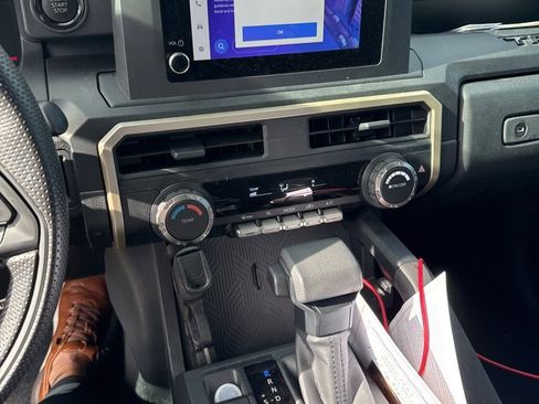 Used 2025 Toyota Tacoma SR image 4