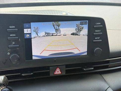 Certified 2025 Hyundai Elantra Sport FWD image 12