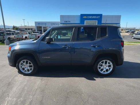 Used 2023 Jeep Renegade Latitude image 37