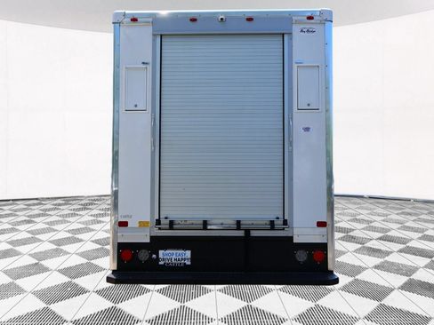 Used 2024 Chevrolet Express 3500 w/ Power Convenience Package RWD image 8