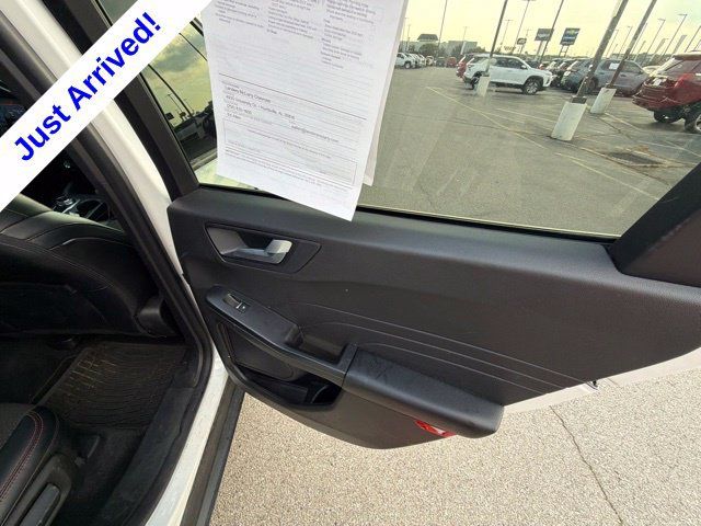 Used 2023 Ford Escape ST-Line w/ Tech Pack #1 AWD/4WD image 33