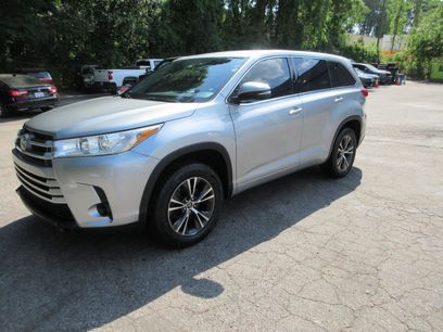 Used 2018 Toyota Highlander LE