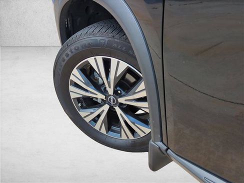 Used 2022 Nissan Rogue SV FWD image 10