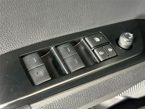 Certified 2026 Toyota Camry Hybrid FWD image 25