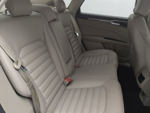 Used 2020 Ford Fusion SEL FWD image 19