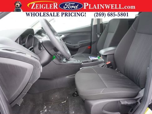 Used 2017 Ford Focus SE image 16