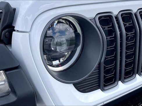 Used 2026 Jeep Wrangler Unlimited Rubicon 392 AWD/4WD image 31