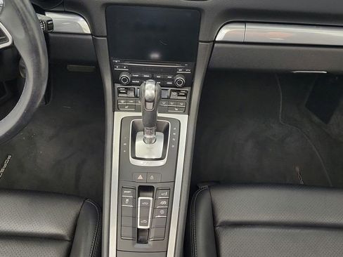 Used 2019 Porsche 718 Boxster RWD image 22