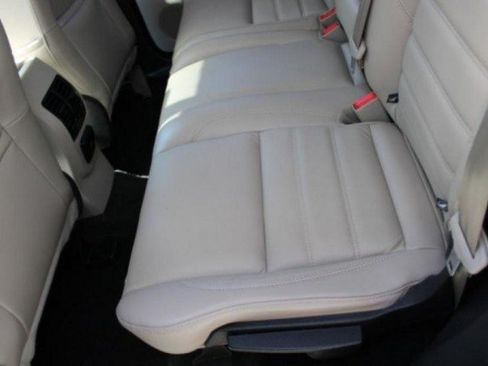 Used 2017 Ford Escape Titanium FWD image 21
