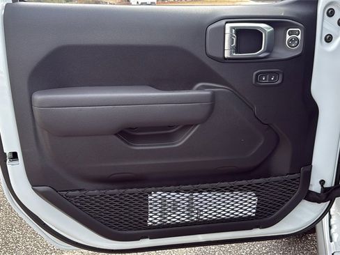 New 2026 Jeep Wrangler Rubicon image 13