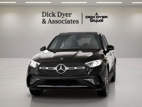 Used 2026 Mercedes-Benz GLC 300 image 32