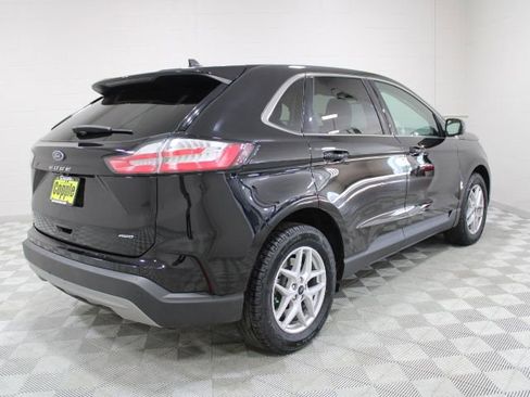 Used 2024 Ford Edge SEL image 11