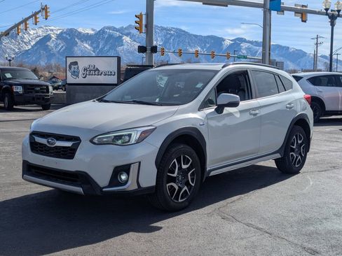 Used 2020 Subaru Crosstrek Hybrid w/ Moonroof Package w/Navigation image 9