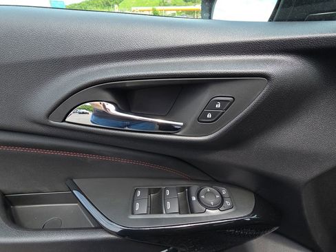 New 2026 Chevrolet Trax RS w/ Sunroof Package FWD image 13