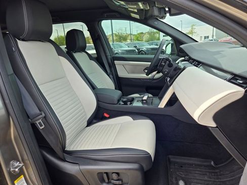 Used 2026 Land Rover Range Rover Velar S image 21