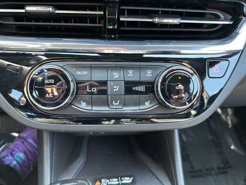 Certified 2024 Buick Envista Sport Touring w/ Convenience I Package FWD image 19