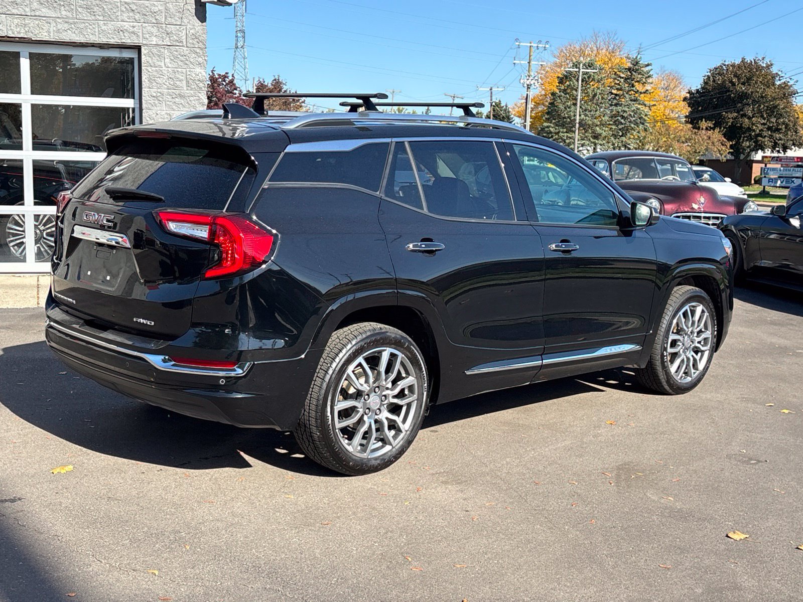 Used 2022 GMC Terrain Denali AWD/4WD image 2