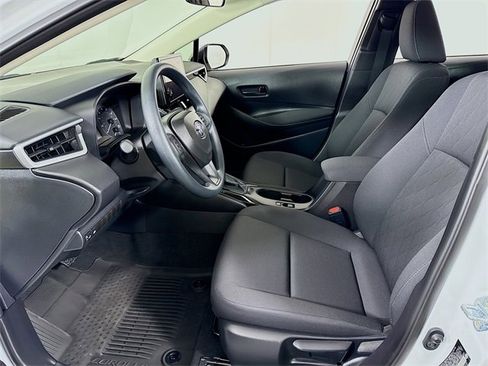 Certified 2025 Toyota Corolla LE image 6
