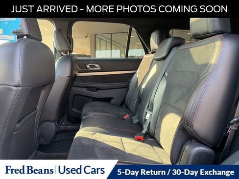 Used 2018 Ford Explorer XLT w/ Equipment Group 202A image 13