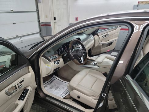 Used 2014 Mercedes-Benz E 350 4MATIC Sedan w/ Premium 1 Package image 9