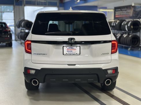 Used 2024 Honda Passport EX-L image 6