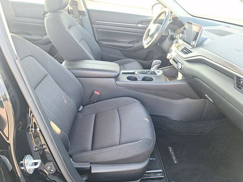 Certified 2025 Nissan Altima 2.5 SV FWD image 21