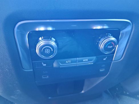 New 2026 GMC Yukon AT4 w/ AT4 Premium Package AWD/4WD image 10
