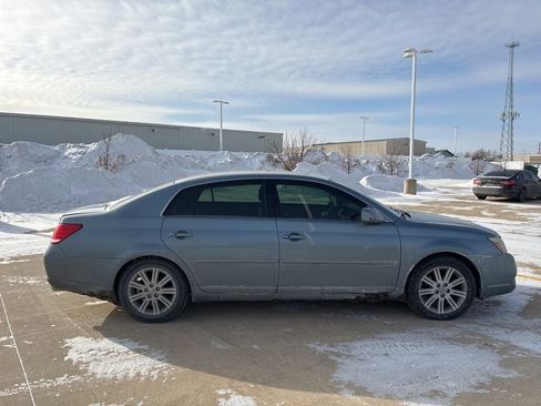 Used 2006 Toyota Avalon XL image 2