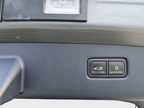 Used 2023 Genesis GV70 2.5T w/ Sport Prestige Package image 16