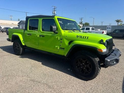 Used 2021 Jeep Gladiator Sport AWD/4WD image 4