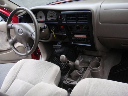 Used 2003 Toyota Tacoma 4x4 Xtracab image 14