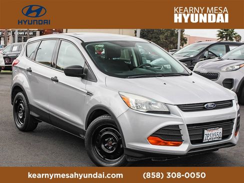 Used 2016 Ford Escape S image 1