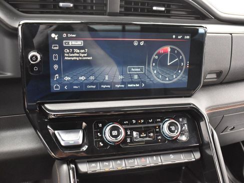 Used 2024 GMC Sierra 1500 AT4 w/ AT4 Preferred Package image 19