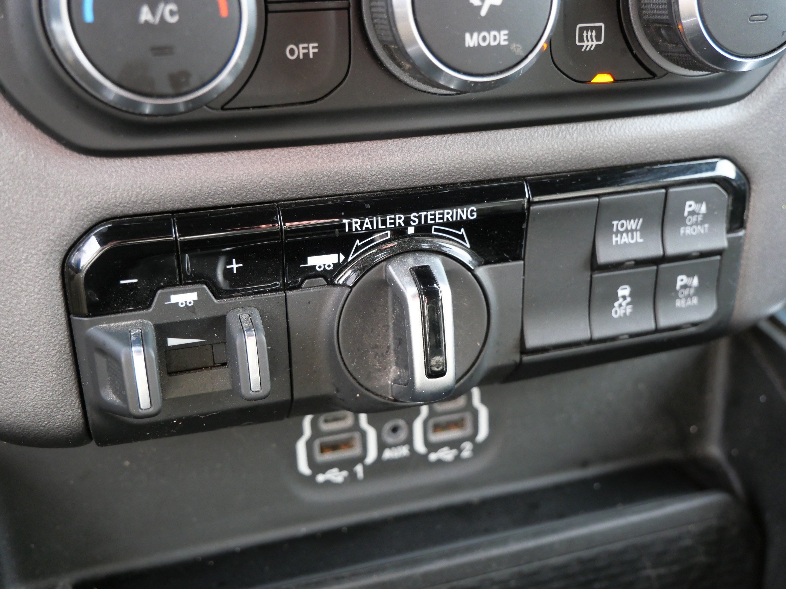 Used 2021 RAM 1500 Laramie w/ Sport Appearance Package AWD/4WD image 29