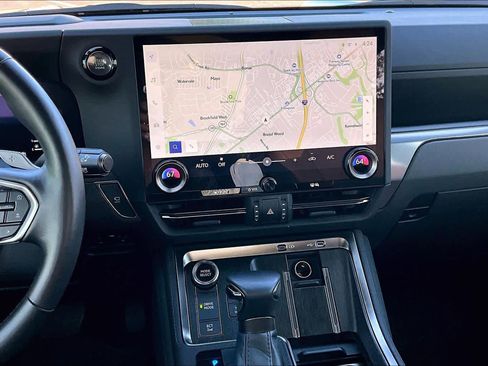 Used 2024 Lexus GX 550 image 6