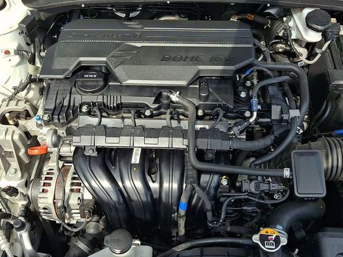 Used 2024 Hyundai Elantra SEL FWD image 28