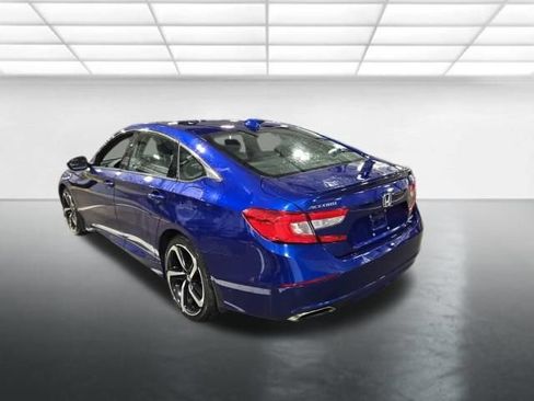 Used 2018 Honda Accord Sport image 6