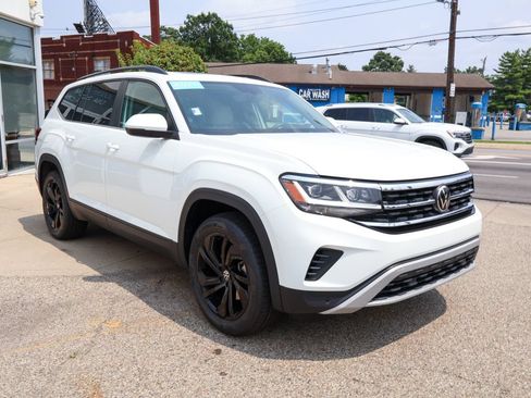 Used 2023 Volkswagen Atlas SE w/ Panoramic Sunroof Package AWD/4WD image 7