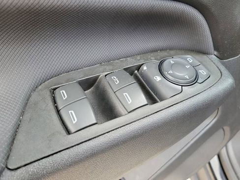 Certified 2023 Chevrolet Equinox RS w/ RS Leather Package FWD image 24