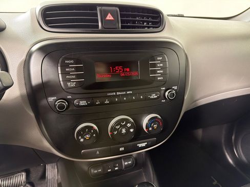 Used 2014 Kia Soul + FWD image 16